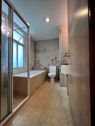 Queens (D3), Condominium #560739411